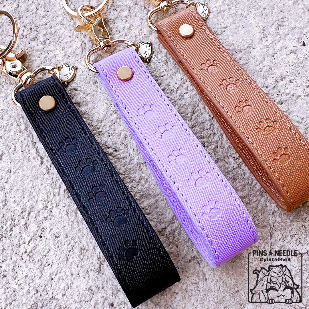 [PRE-ORDER] Pawprint Leather Wristlet Keychain